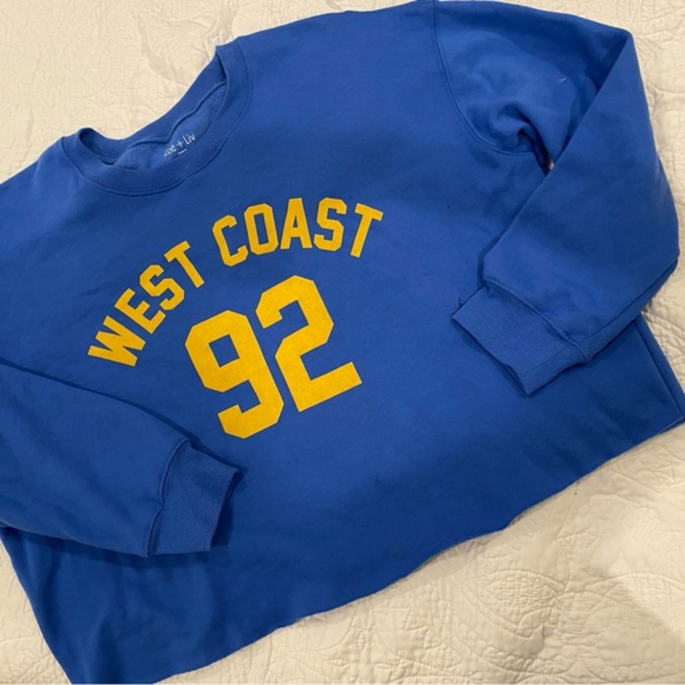 WEST COAST( BEST coast🌴🌊☀️)cropped sweatshirt! Not too short/FUN & FLATTERING